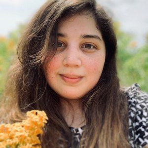 Meet your Posher, Crystal